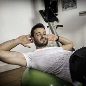 Sebastien, un professeur de fitness à Loudun