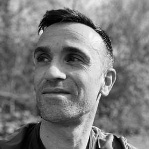 Julien, un professeur de fitness à Saint-Maur-des-Fossés